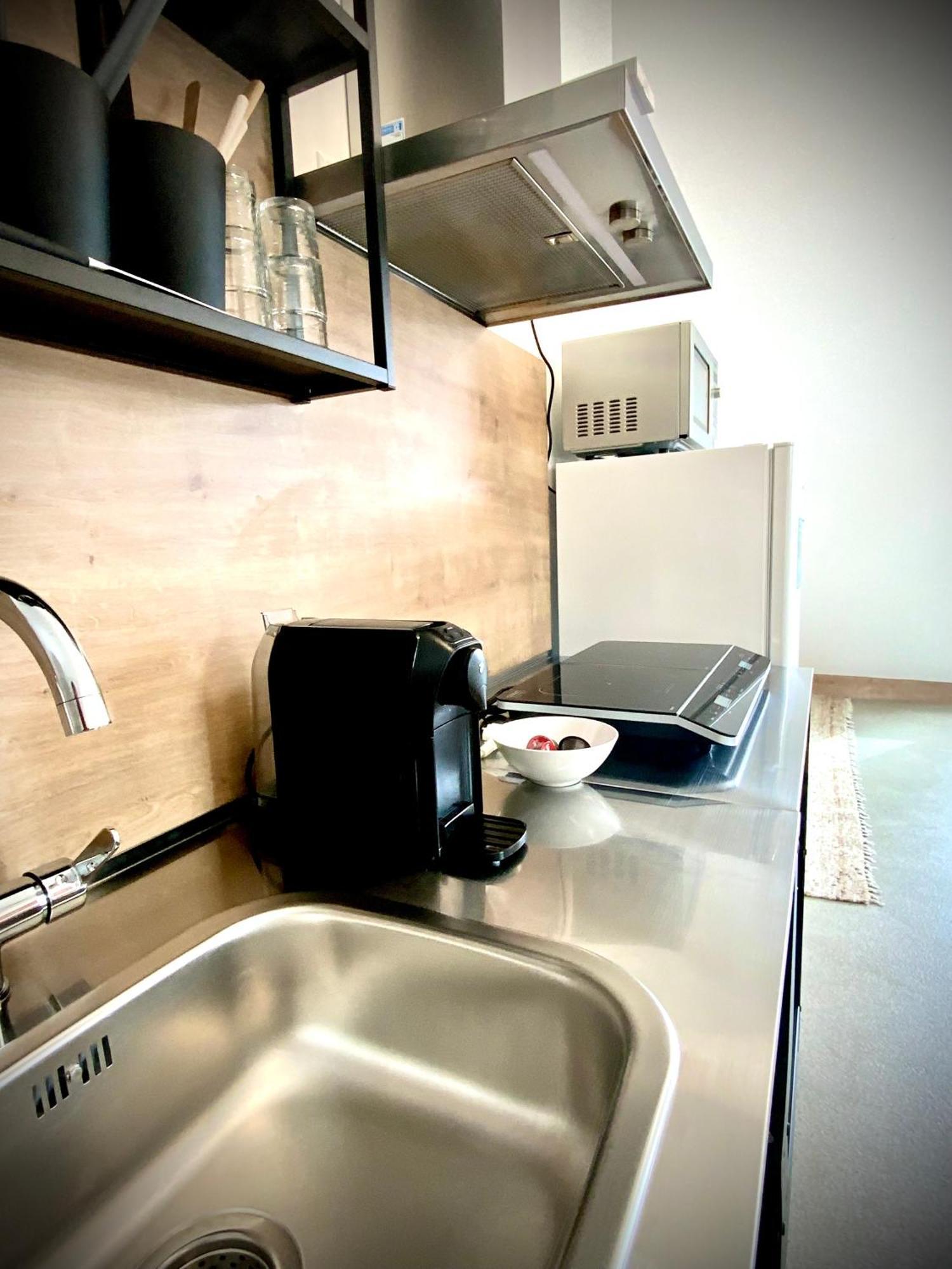 Waterfront - Urbane Eleganz Am Bachufer Apartment Villach Room photo